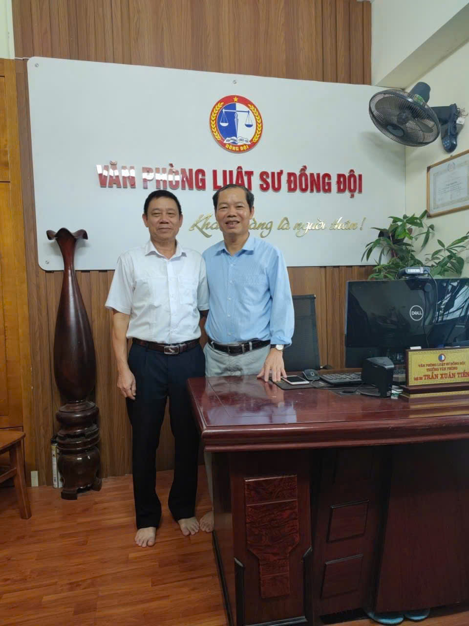 TÌNH BẠN MỘT THỜI VÀ MÃI MÃI 1 z6935732978513 ef4723db9442585129bf2f717609c203