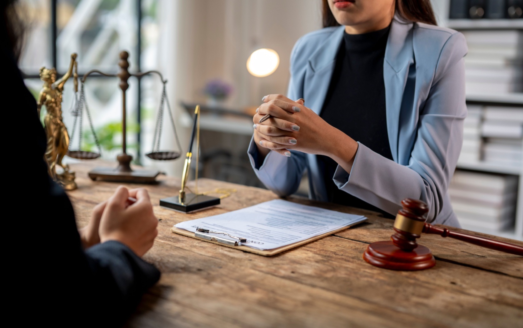 Chìa khoá vàng trong nghề luật sư: Một kết quả tốt và một tấm lòng thơm thảo 2 What does a corporate lawyer do in South Africa