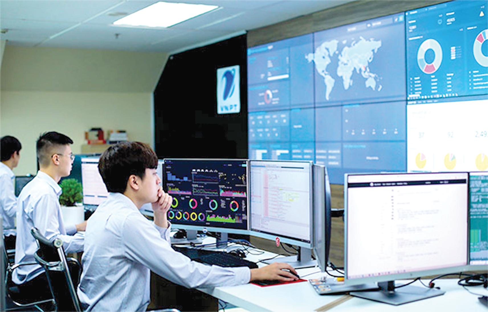 KHOA HỌC CÔNG NGHỆ – KHÂU ĐỘT PHÁ CỦA VĂN PHÒNG LUẬT SƯ ĐỒNG ĐỘI 1 ai2