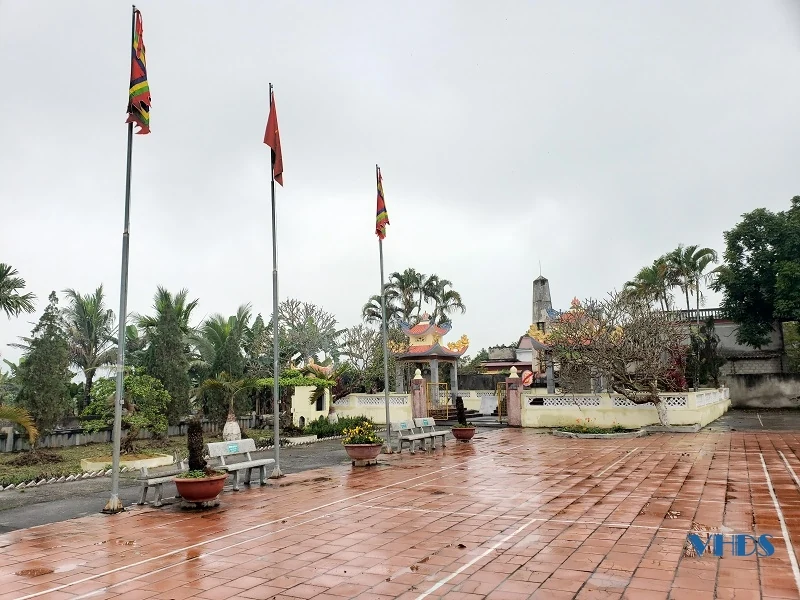 anh Dinh lang Mau Yen 2
