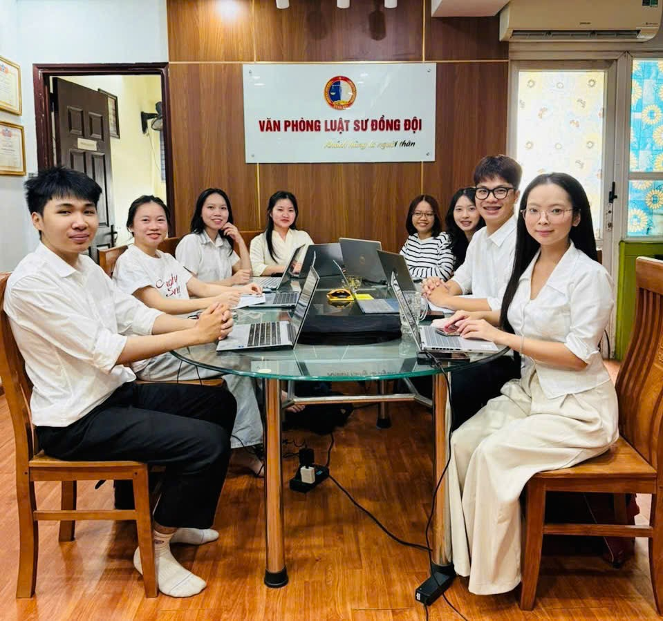 VĂN PHÒNG LUẬT SƯ ĐỒNG ĐỘI TIẾP NHẬN SINH VIÊN KHOA LUẬT QUỐC TẾ - ĐẠI HỌC QUỐC GIA HÀ NỘI ĐẾN HỌC VIỆC, THỰC TẬP 1 Dang bai 2
